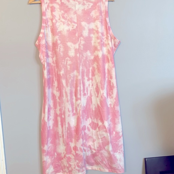 Cute T-shirt dress - Picture 2 of 2